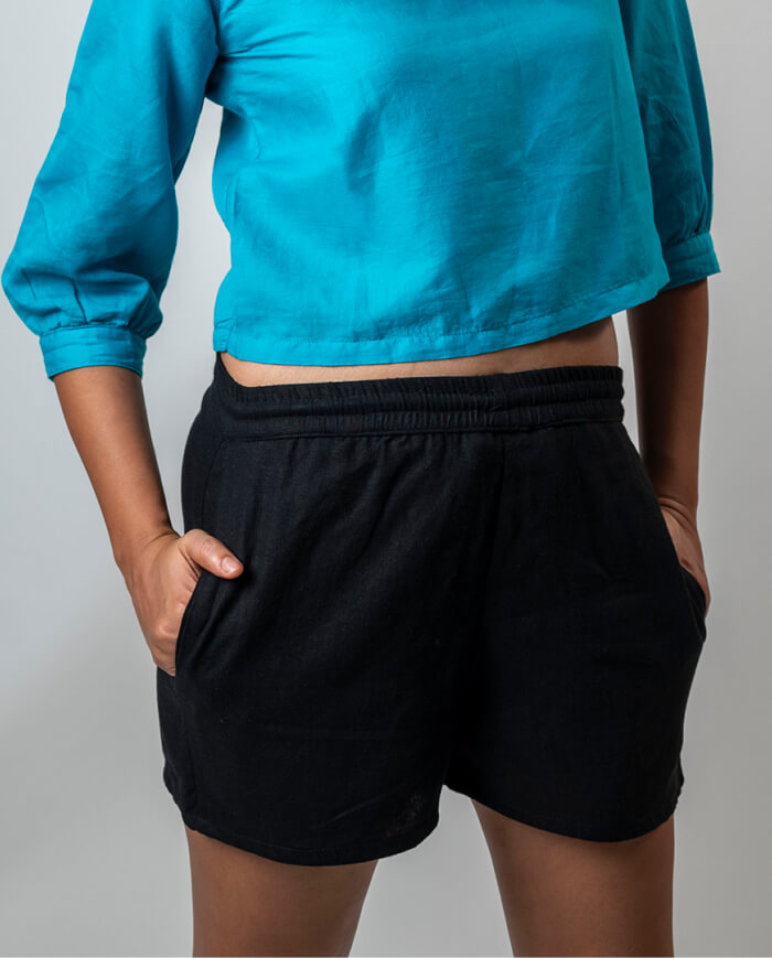 The Batiste Midi Short – Black
